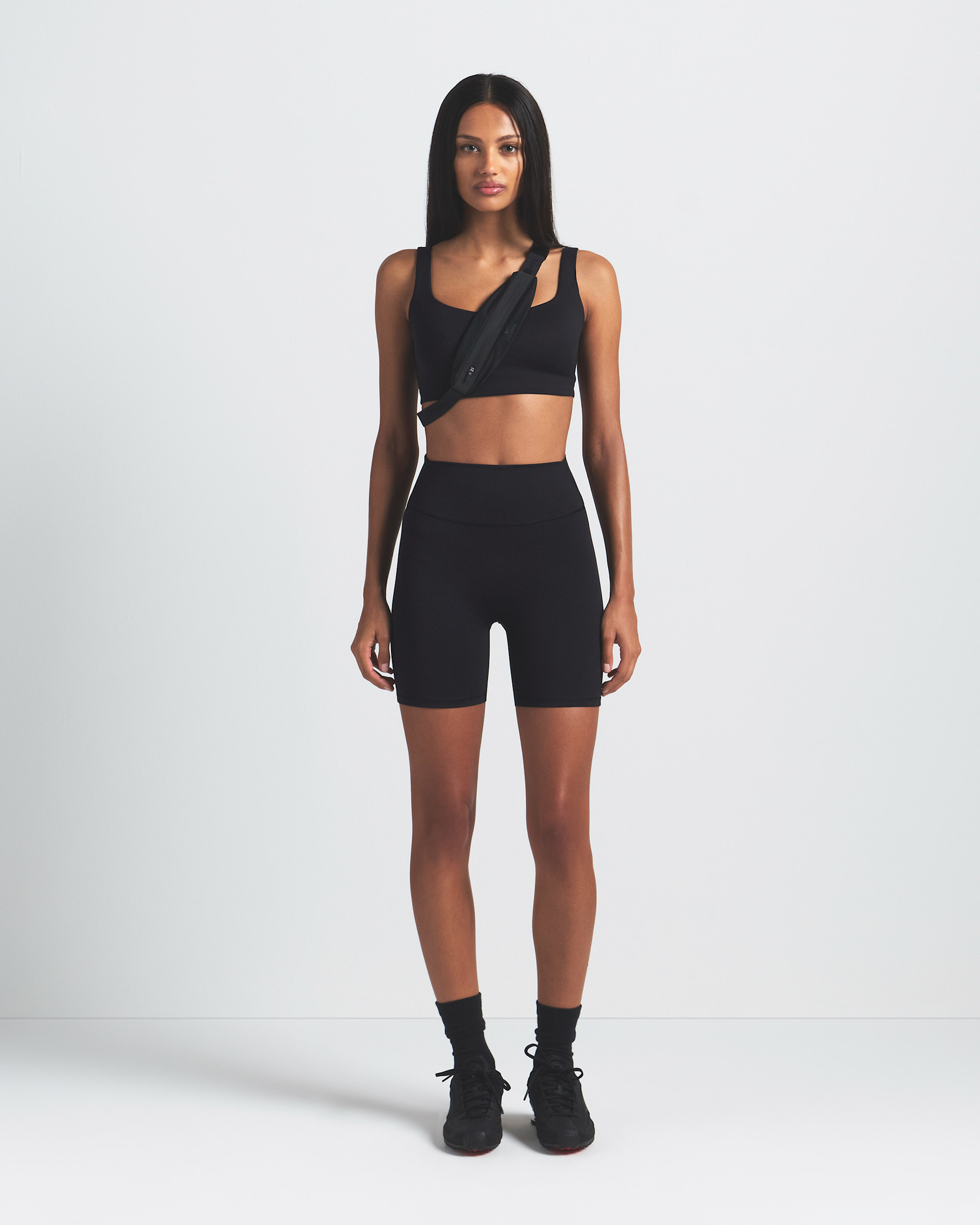 NikeSKIMS Matte Women's High-Waisted 5